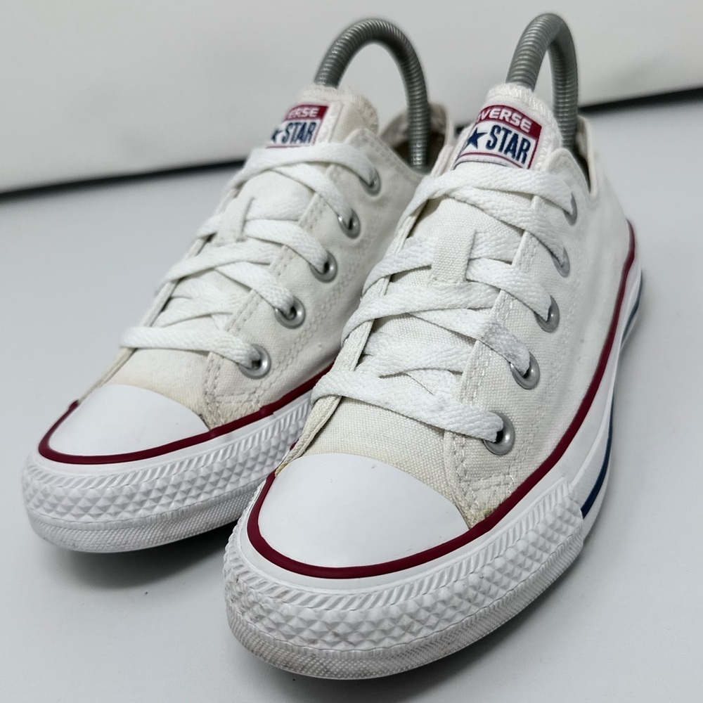 Converse Kids White Sneakers size 4 - Picture 3 of 9
